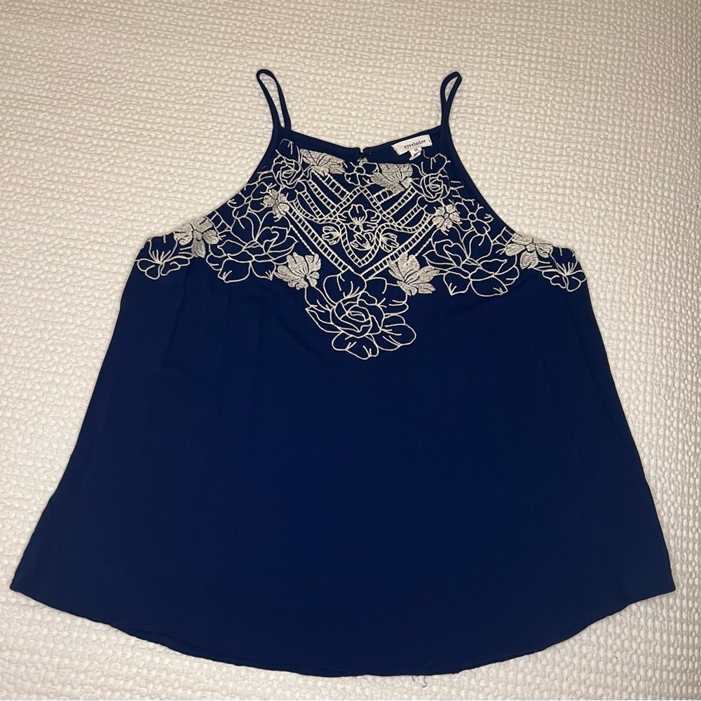 EUC Eyeshadow Floral Embroidered Flowy High Neck Tank | Blue & Cream | Sz Medium
